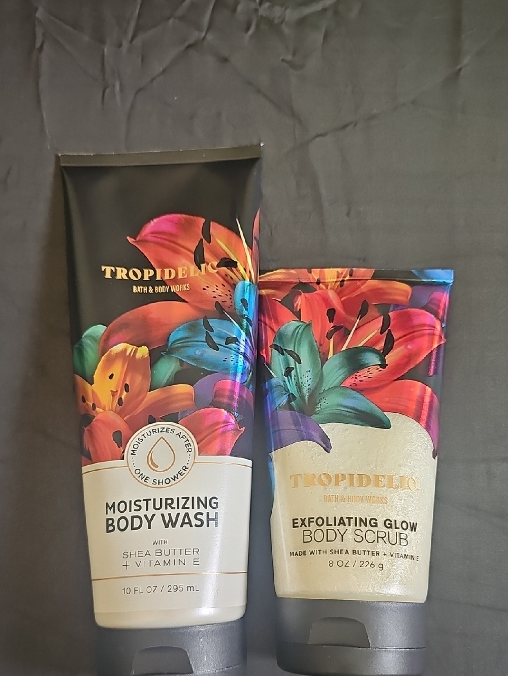 Bath & Body Works Tropidelic Set 🌺 Body Wash + Glow Scrub (Shea Butter + Vitami